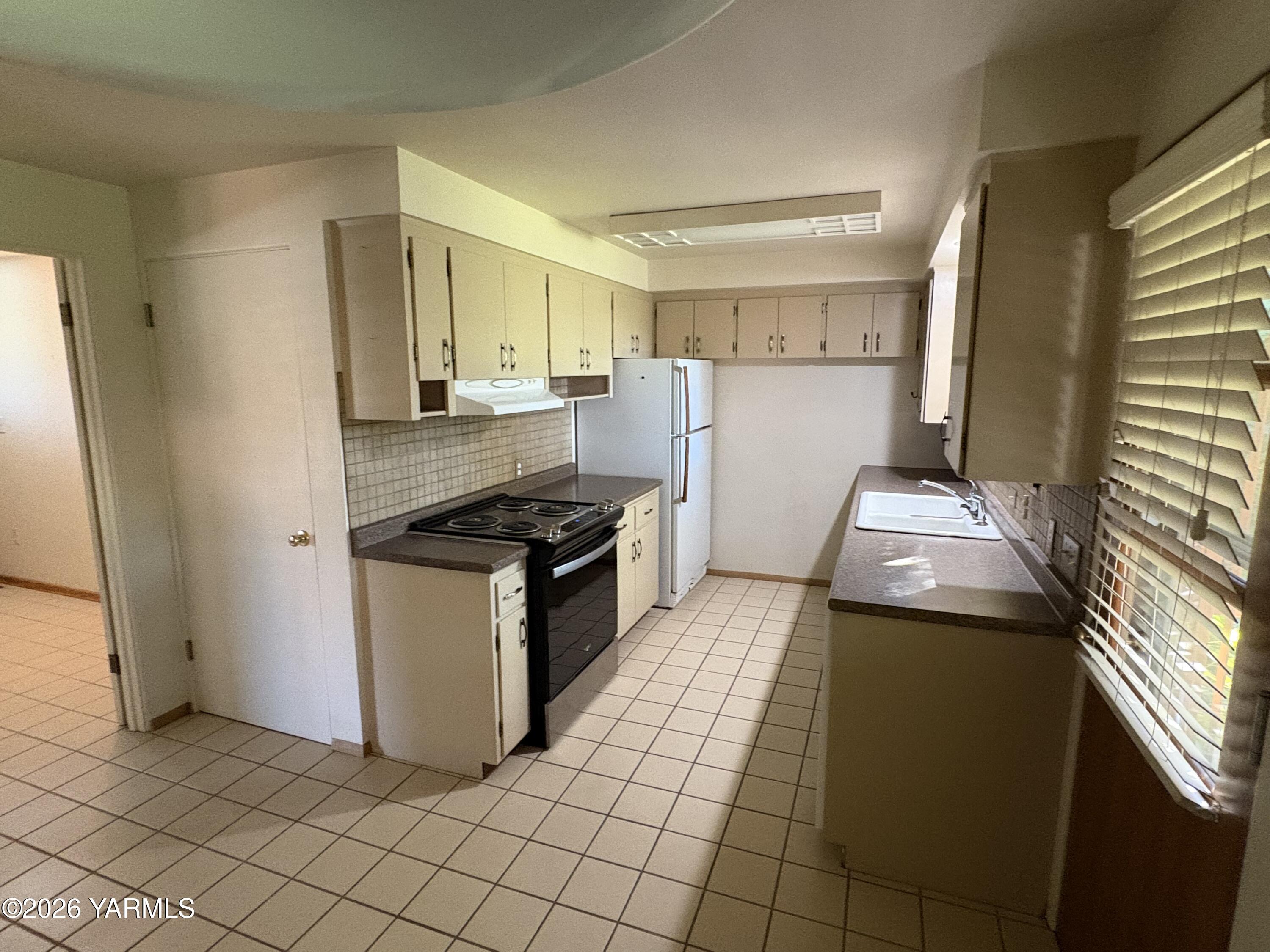 4610 Richey Rd, Yakima, WA 98908 — photo 3