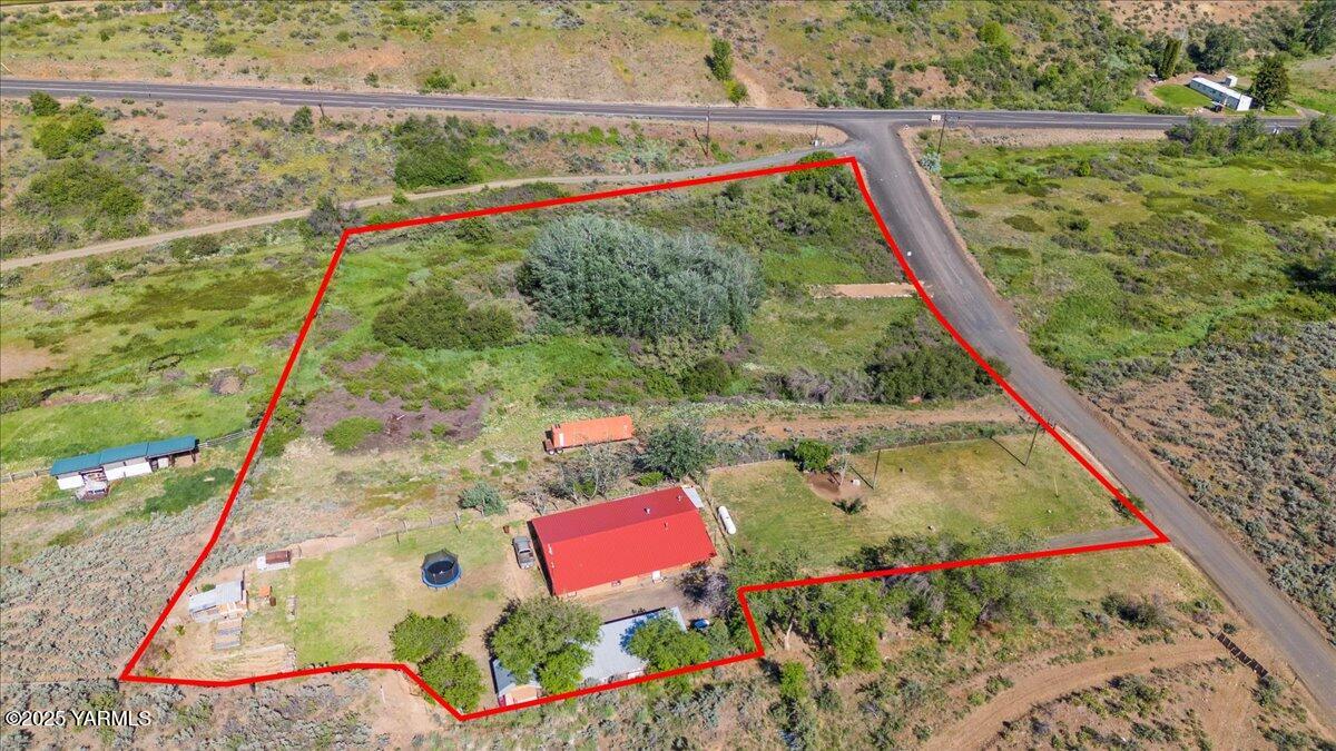 101 W Slavin Rd, Yakima, WA 98903 — photo 2